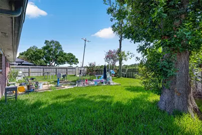 3002 Overland Trail, Dickinson, TX 77539 - Photo 7