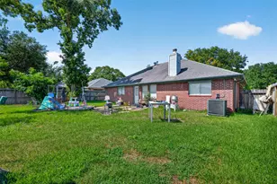 3002 Overland Trail, Dickinson, TX 77539 - Photo 9