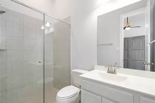 1303 Gardenia Dr, Houston, TX 77018 - Photo 15