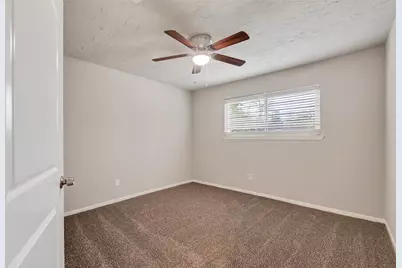 2402 Oak Shores Drive, Houston, TX 77339 - Photo 29