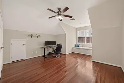 2002 Thorncrest Court, Sugar Land, TX 77479 - Photo 31
