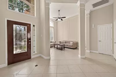 2002 Thorncrest Court, Sugar Land, TX 77479 - Photo 5