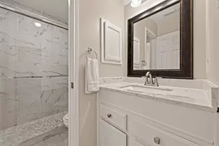 2002 Thorncrest Ct, Sugar Land, TX 77479 - Photo 37