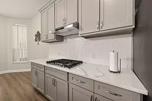2002 Thorncrest Ct, Sugar Land, TX 77479 - Photo 13