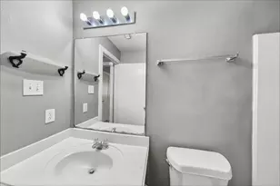 833 Lightningbug Ln, Conroe, TX 77301 - Photo 13