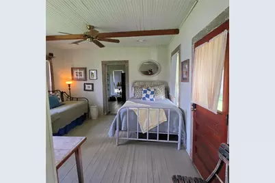 624 Houston Street, New Ulm, TX 78950 - Photo 7