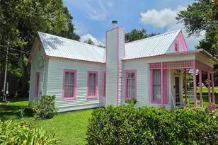 624 Houston St, New Ulm, TX 78950 - Photo 1