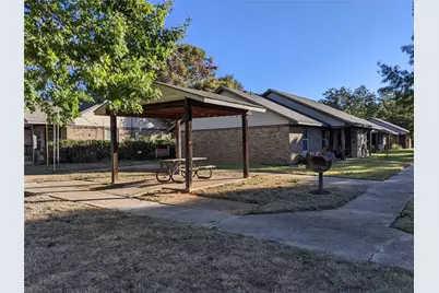 591 E Highway Street, Fredericksburg, TX 78624 - Photo 5
