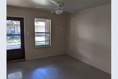591 E Highway Street, Fredericksburg, TX 78624 - Photo 11
