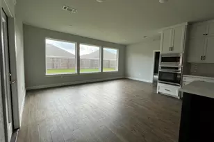 16 Greystone Ct, Angleton, TX 77515 - Photo 3