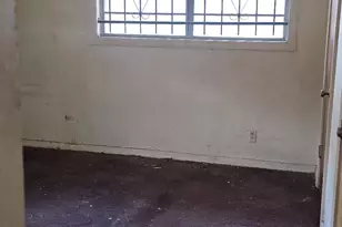 8715 Berndale St, Houston, TX 77029 - Photo 9
