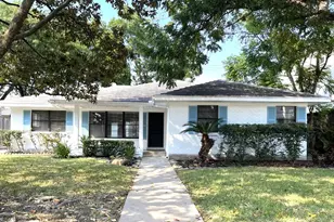 3750 Drummond St, Houston, TX 77025 - Photo 1