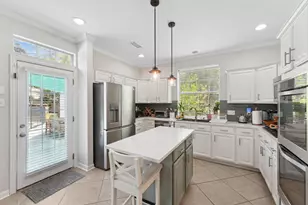 74 W Summer Storm Cir, The Woodlands, TX 77381 - Photo 11