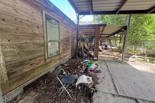 689 County Rd 4019, Dayton, TX 77535 - Photo 3