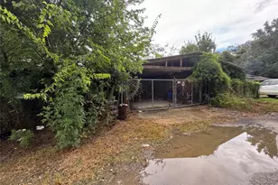 689 County Rd 4019, Dayton, TX 77535 - Photo 1