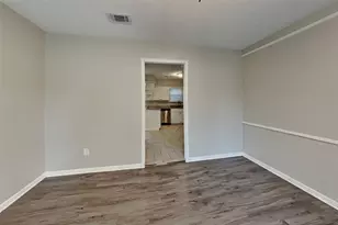 8110 Renmark Ln, Houston, TX 77070 - Photo 9