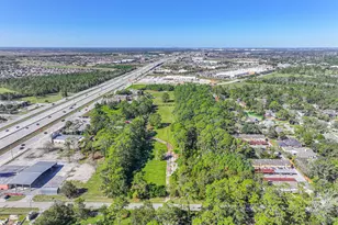 405 Sunset Dr, Dickinson, TX 77539 - Photo 1