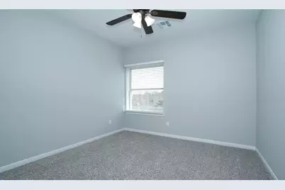 14010 Longstreet Building 3 #B, Willis, TX 77318 - Photo 17