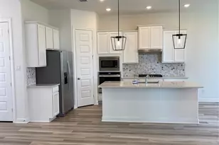 2418 Yacht Hbr Dr, Kemah, TX 77565 - Photo 3