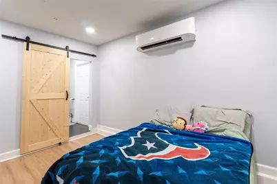 803 Sealy Street, Galveston, TX 77550 - Photo 23