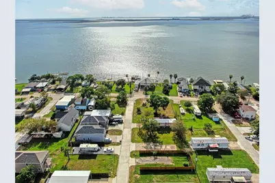 142 Flamingo Bight S, Baytown, TX 77523 - Photo 11