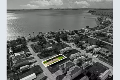 142 Flamingo Bight S, Baytown, TX 77523 - Photo 13