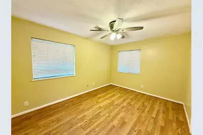 2209 20th Avenue, Texas City, TX 77590 - Photo 11