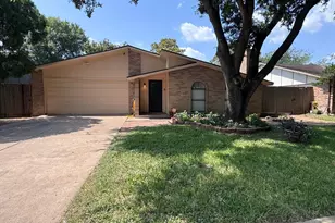 15602 Camino Del Sol Dr, Houston, TX 77083 - Photo 3