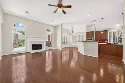 3215 Quiet Lake Drive, Katy, TX 77450 - Photo 9