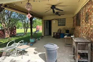 201 Heath Ave, Madisonville, TX 77864 - Photo 9