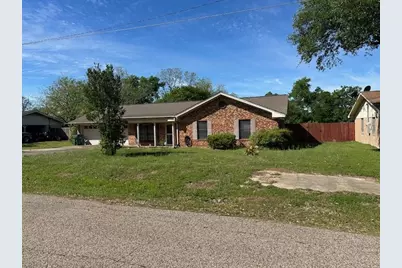 201 Heath Avenue, Madisonville, TX 77864 - Photo 5