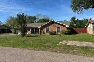 201 Heath Ave, Madisonville, TX 77864 - Photo 5