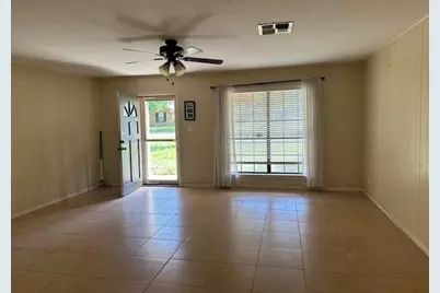 201 Heath Avenue, Madisonville, TX 77864 - Photo 17