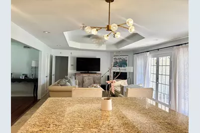 729 Camelot, Hunters Creek Village, TX 77024 - Photo 11