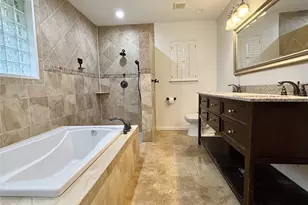 729 Camelot, Hunters Creek Village, TX 77024 - Photo 15