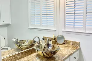 729 Camelot, Hunters Creek Village, TX 77024 - Photo 19