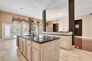 709 Hidden Woods Ln, Friendswood, TX 77546 - Photo 15