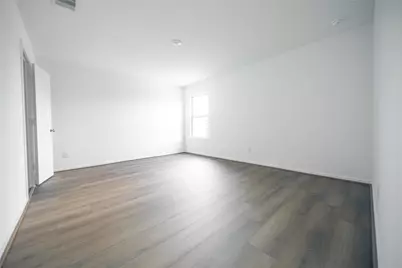 9919 Oakheath Bluff Drive, Baytown, TX 77521 - Photo 5