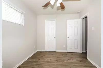 16738 N Gull Drive, Conroe, TX 77385 - Photo 13