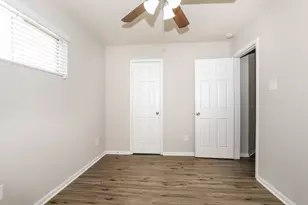 16738 N Gull Dr, Conroe, TX 77385 - Photo 13