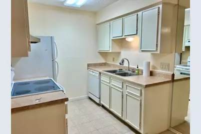 606 Marshall Street #B36, Houston, TX 77006 - Photo 7