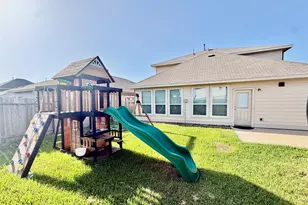 104 Kelly St, Angleton, TX 77515 - Photo 19