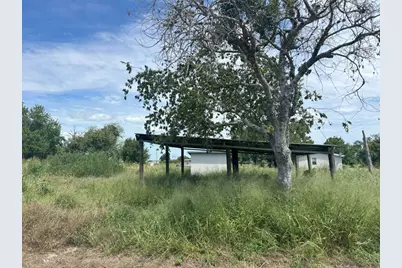 189 Goff Street, Goliad, TX 77963 - Photo 3