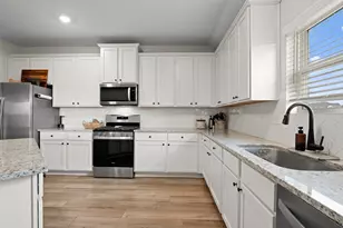 13717 Gaff Rig Dr, Texas City, TX 77510 - Photo 7