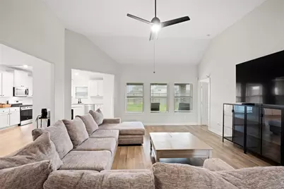 13717 Gaff Rig Drive, Texas City, TX 77510 - Photo 11