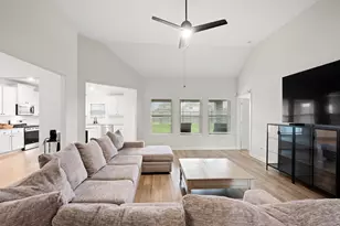 13717 Gaff Rig Dr, Texas City, TX 77510 - Photo 11