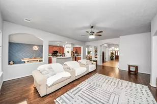 13806 Brighton Park Dr, Houston, TX 77044 - Photo 7