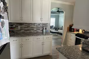 430 Center Way St, Lake Jackson, TX 77566 - Photo 3