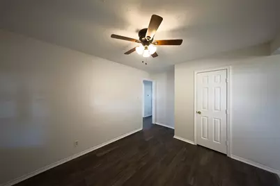 7917 N Martin Luther King Avenue, Hitchcock, TX 77563 - Photo 9