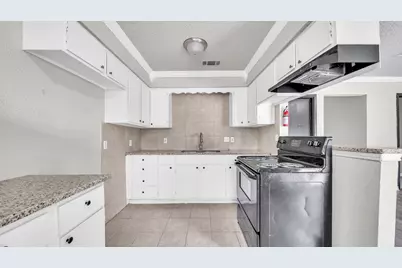 10902 Jutland Road, Houston, TX 77048 - Photo 3
